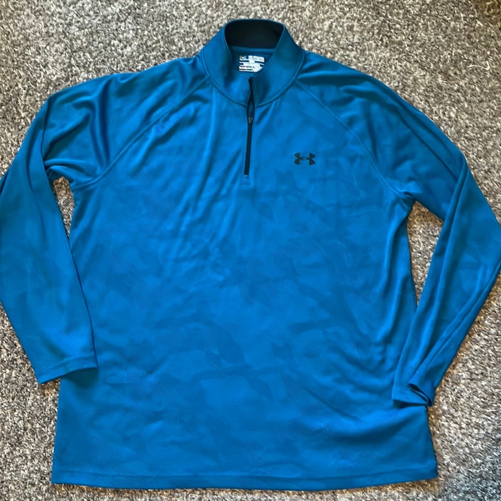 Mens pullover.